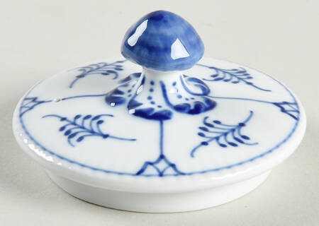 Blue Fluted Half Lace Border (No Trim) Lid for Small Teapot