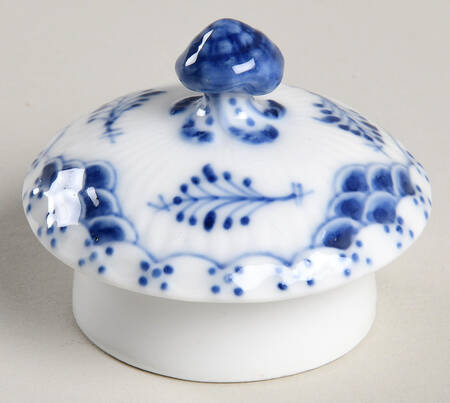 Blue Fluted Half Lace Border (No Trim) Lid for Individual Coffee Pot