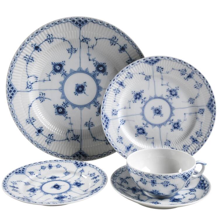 Blue Fluted Half Lace Border (No Trim) 40 Piece Estate Set