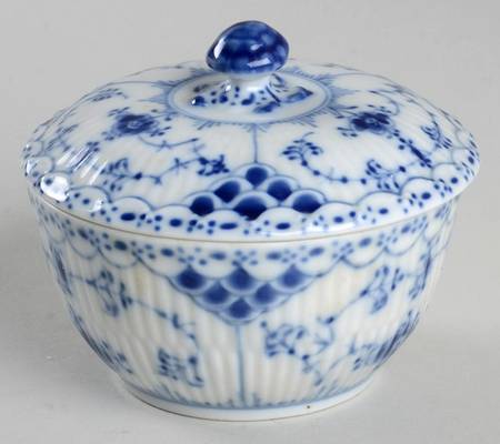 Blue Fluted Half Lace Border (No Trim) Mini Sugar Bowl & Lid