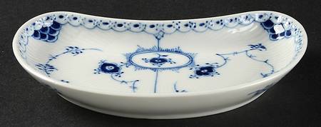 Blue Fluted Half Lace Border (No Trim) Bone Dish