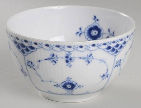 Blue Fluted Half Lace Border (No Trim) Cranberry Bowl