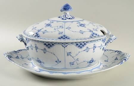 Blue Fluted Half Lace Border (No Trim) Oval Tureen & Lid with Underplate