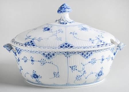 Blue Fluted Half Lace Border (No Trim) Oval Tureen & Lid