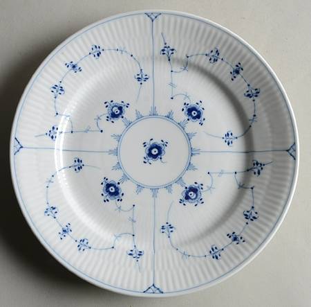 Blue Fluted Half Lace Border (No Trim) Luncheon Plate