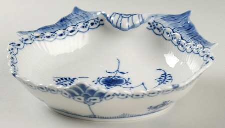 Blue Fluted Half Lace Border (No Trim) 7" Pickle Dish