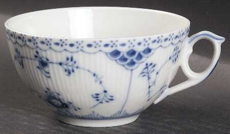 Blue Fluted Half Lace Border (No Trim) Breakfast Cup