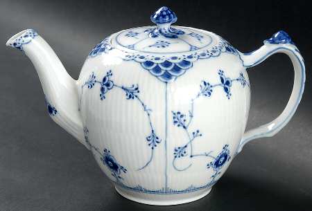 Blue Fluted Half Lace Border (No Trim) Teapot & Lid