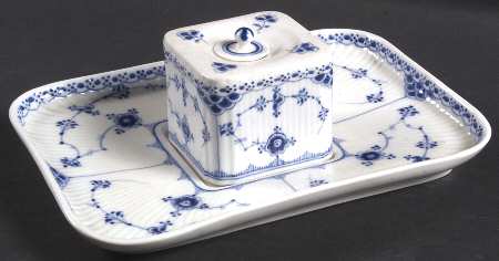 Blue Fluted Half Lace Border (No Trim) Ink Pot with Lid and Ink Underplate
