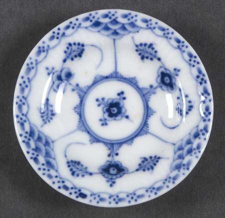Blue Fluted Half Lace Border (No Trim) Butter Pat