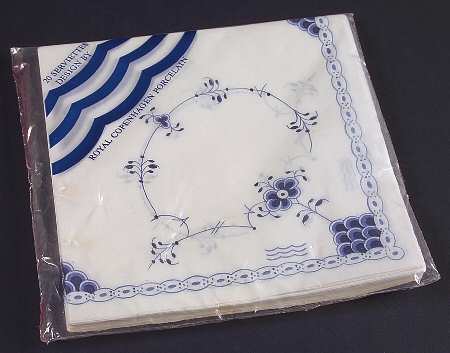 Blue Fluted Half Lace Border (No Trim) Package of Paper Dinner Napkins
