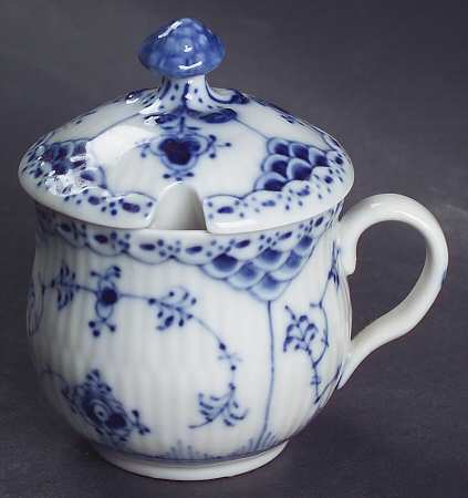 Blue Fluted Half Lace Border (No Trim) Mustard Jar & Lid