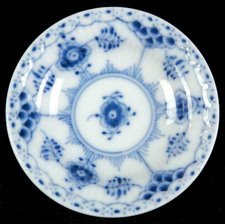 Blue Fluted Half Lace Border (No Trim) Butter Pat