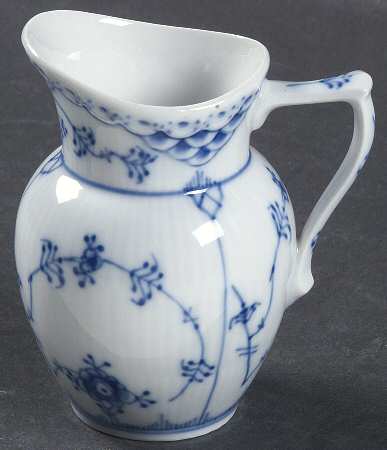 Blue Fluted Half Lace Border (No Trim) Creamer