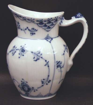 Blue Fluted Half Lace Border (No Trim) Creamer