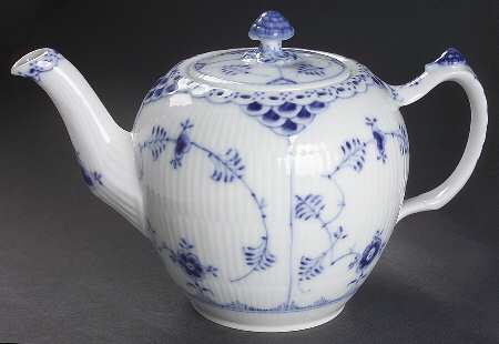 Blue Fluted Half Lace Border (No Trim) Teapot & Lid