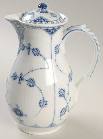 Blue Fluted Half Lace Border (No Trim) Chocolate Pot & Lid