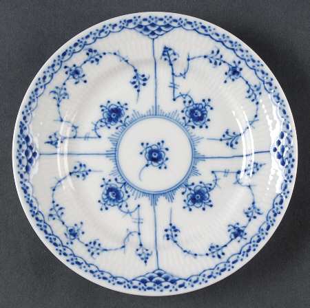 Blue Fluted Half Lace Border (No Trim) Dessert/Pie Plate