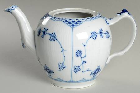 Blue Fluted Half Lace Border (No Trim) Teapot No Lid
