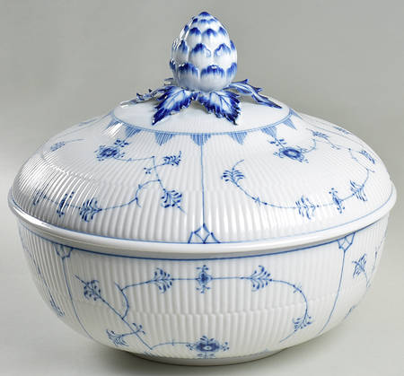 Blue Fluted Plain (No Trim) Jubilee Bowl & Lid