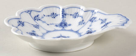 Blue Fluted Plain (No Trim) Shell Shape Bon Bon