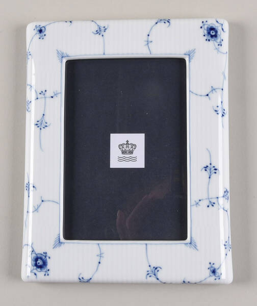 Blue Fluted Plain (No Trim) Picture Frame