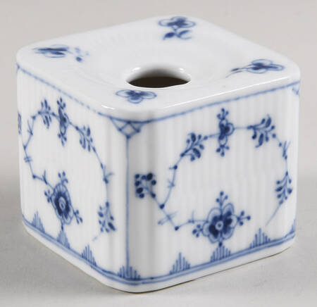 Blue Fluted Plain (No Trim) Ink Pot-No Lid