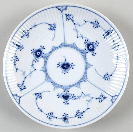 Blue Fluted Plain (No Trim) Saucer for Flat Cup