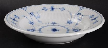 Blue Fluted Plain (No Trim) Rim Soup Bowl
