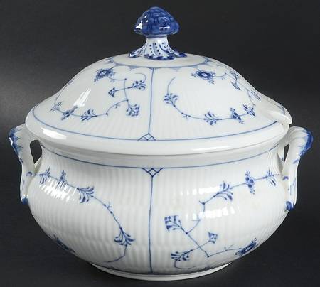 Blue Fluted Plain (No Trim) Tureen & Lid