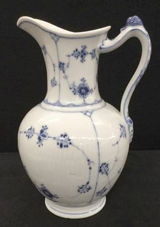 Blue Fluted Plain (No Trim) Pitcher & Lid