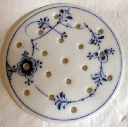 Blue Fluted Plain (No Trim) Strainer for Round Butter