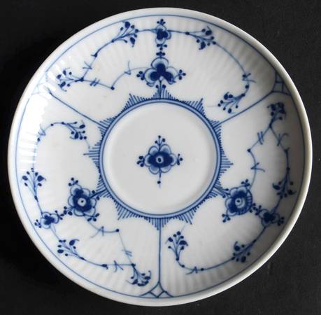 Blue Fluted Plain (No Trim) Saucer for Flat Cup