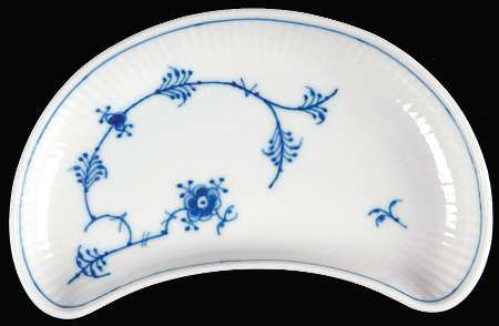 Blue Fluted Plain (No Trim) Bone Dish