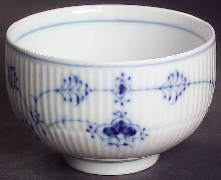 Blue Fluted Plain (No Trim) Cranberry Bowl