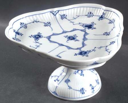Blue Fluted Plain (No Trim) 5'' Triangular Cake Stand