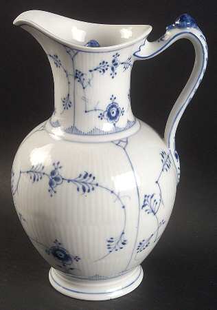 Blue Fluted Plain (No Trim) 40 Oz Pitcher with Lid