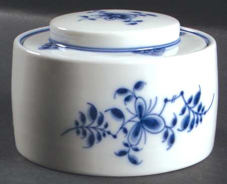 Blue Fluted Plain (No Trim) Round Box & Lid