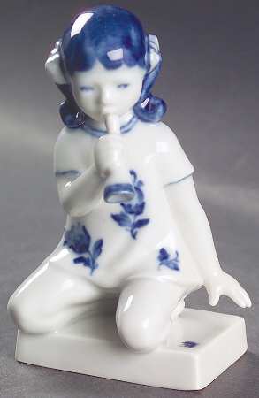 Blue Fluted Plain (No Trim) Figurine