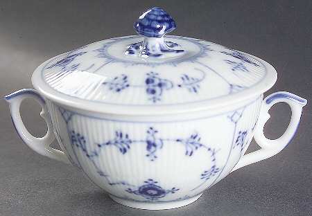 Blue Fluted Plain (No Trim) Cream Soup Bowl & Lid Set