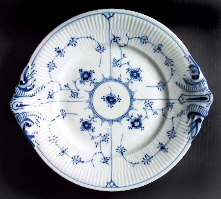 Blue Fluted Plain (No Trim) Handled Cake Plate