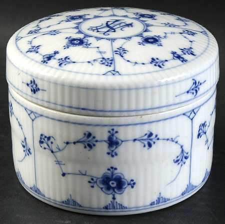 Blue Fluted Plain (No Trim) 5" Round Box & Lid