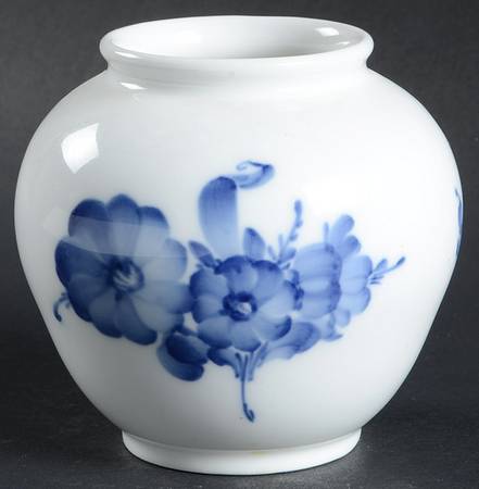 Blue Flowers Plain 4" Vase