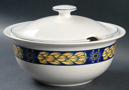 Blue Pheasant Round Covered Vegetable
