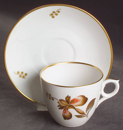 Brown Iris Flat Cup & Saucer Set