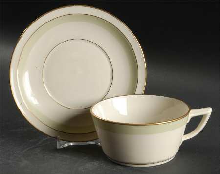 Broager Flat Cup & Saucer Set
