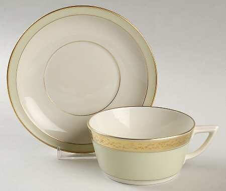 Dagmar Flat Cup & Saucer Set