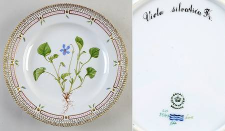 Flora Danica (1961 To Current) Dinner Plate-Viola silvatica Fr.