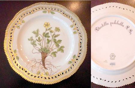 Flora Danica (1961 To Current) 9" Pierced Luncheon Plate/Fruit Std-Potentilla pul
