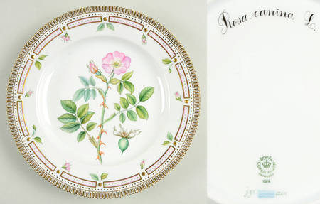 Flora Danica (1961 To Current) Dinner Plate-Rosa canina L.